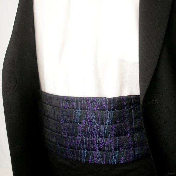 2 Piece Cumberband and Pocket Square Set - Picture 3 of 4